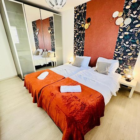La Maisonnette Un Sejour A Part Longeville-les-Metz Bagian luar foto