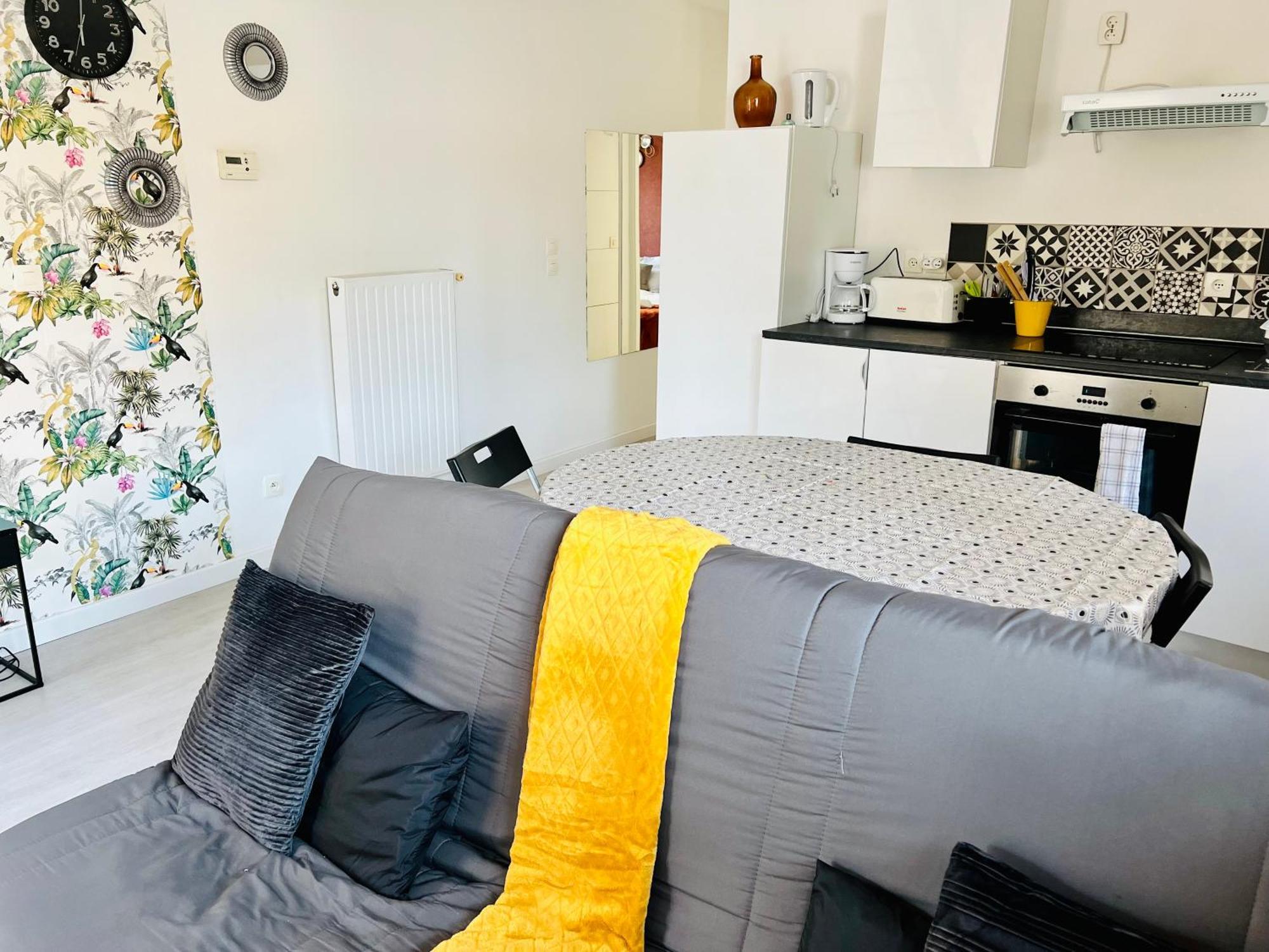 La Maisonnette Un Sejour A Part Longeville-les-Metz Bagian luar foto