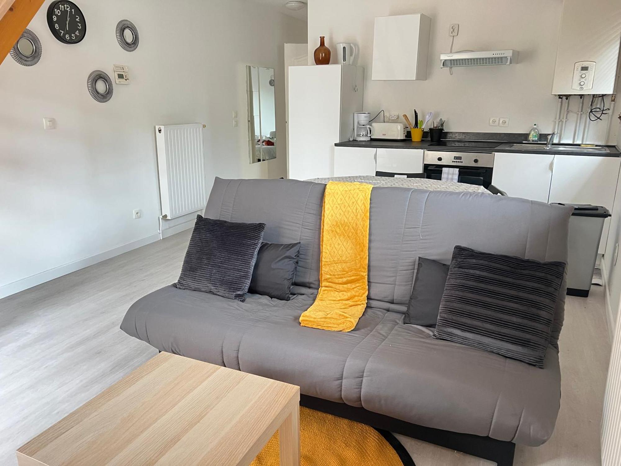 La Maisonnette Un Sejour A Part Longeville-les-Metz Bagian luar foto